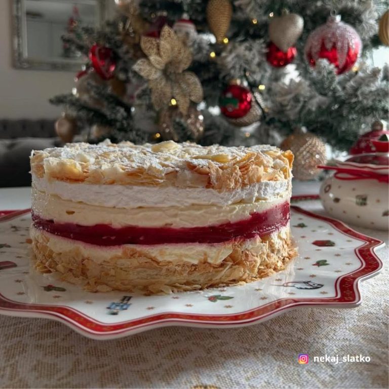 Krem torta s vanilijom i malinama – jednostavna krem torta koja će oduševiti svakim zalogajem!