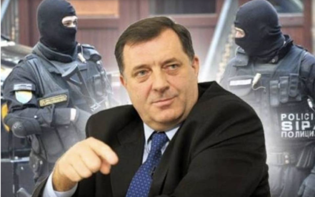 DODIK NANIŠANIO TUŽIOCE: Tužio bi Bošnjake iz FBiH, onima u RS "dlaka s glave ne smije faliti" DODIK NANIŠANIO TUŽIOCE: Tužio bi Bošnjake iz FBiH, onima u RS "dlaka s glave ne smije faliti"