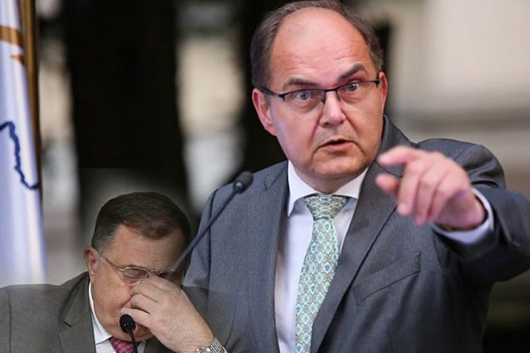 SCHMIDT U AKCIJI: Rampa za SNSD, sat otkucava