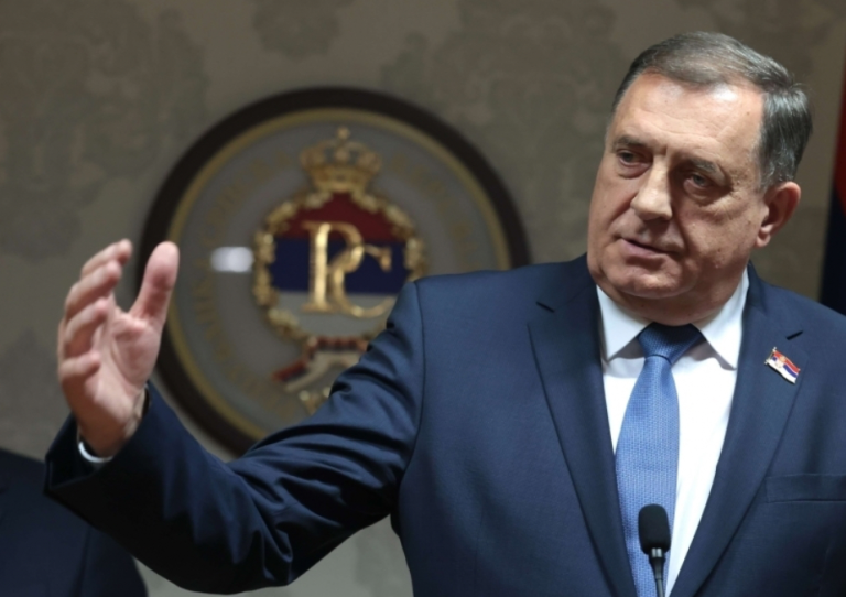 BRUKA U RS-U: Dodik dao pare za oslobađajuću presudu, pa ga prevarili