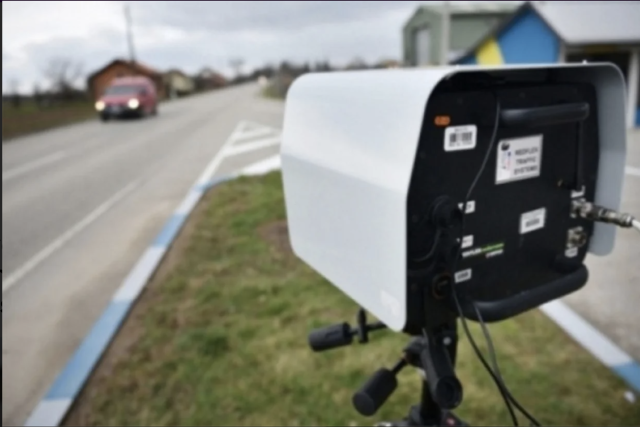 Prekoračio brzinu 27 km/h kažnjen je sa čak 92.000 eura Prekoračio brzinu 27 km/h kažnjen je sa čak 92.000 eura