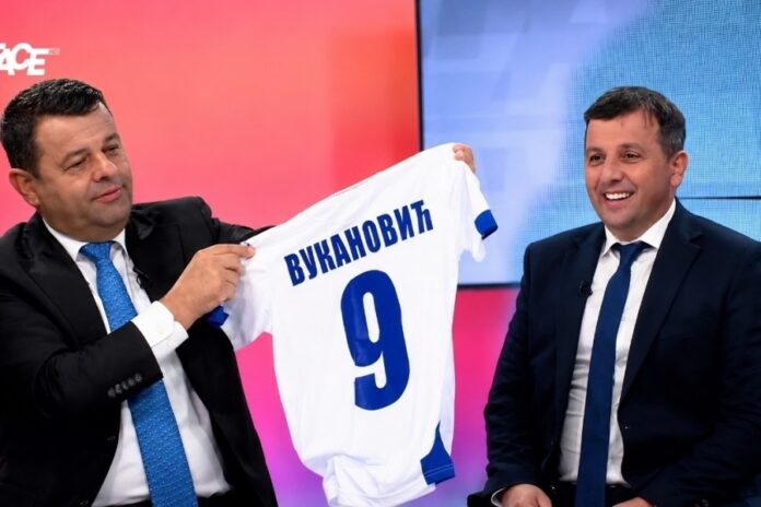ŽESTOK OKRŠAJ SEVLIDA I NEBOJŠE: Hurtić poklonio Vukanoviću bijeli dres nogometne reprezentacije BiH